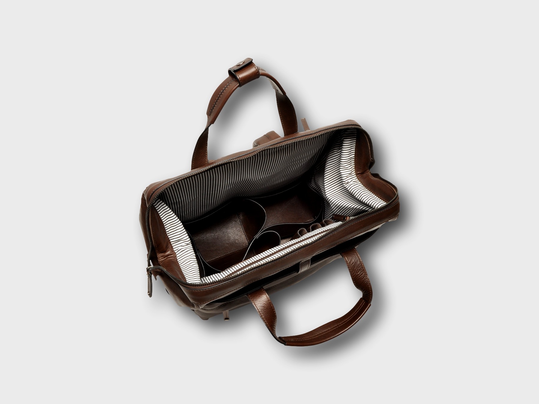 McFermoir donkerbruin binnenzijde