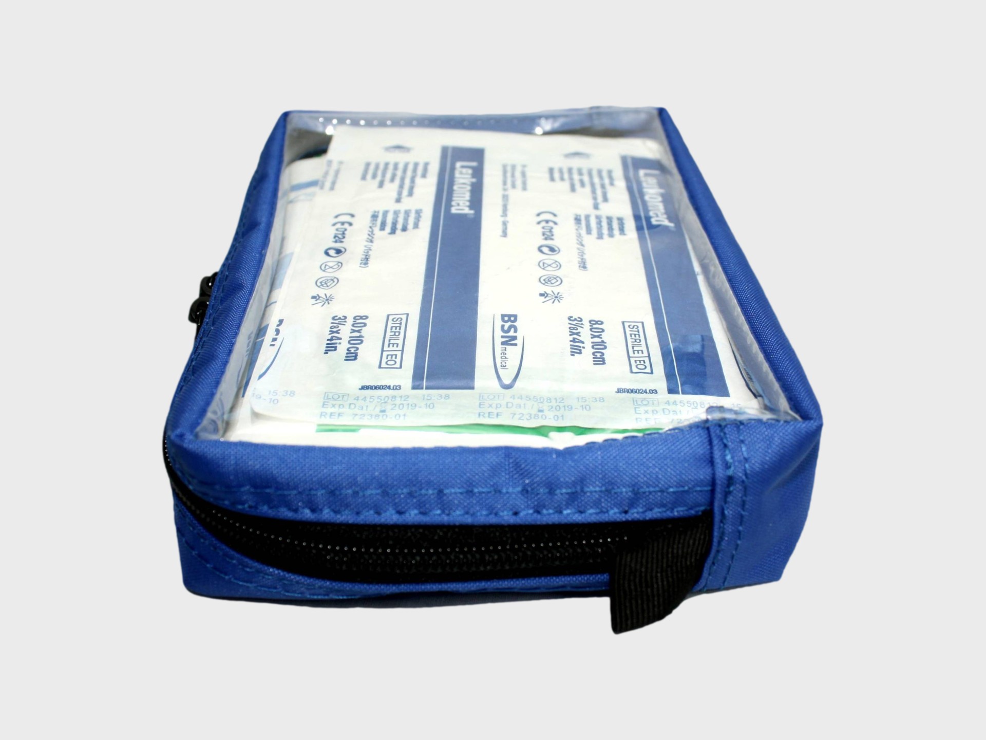 7487 Set van 4 gekleurde polyester tasjes met venster voor in dokterstas clipped rev 1