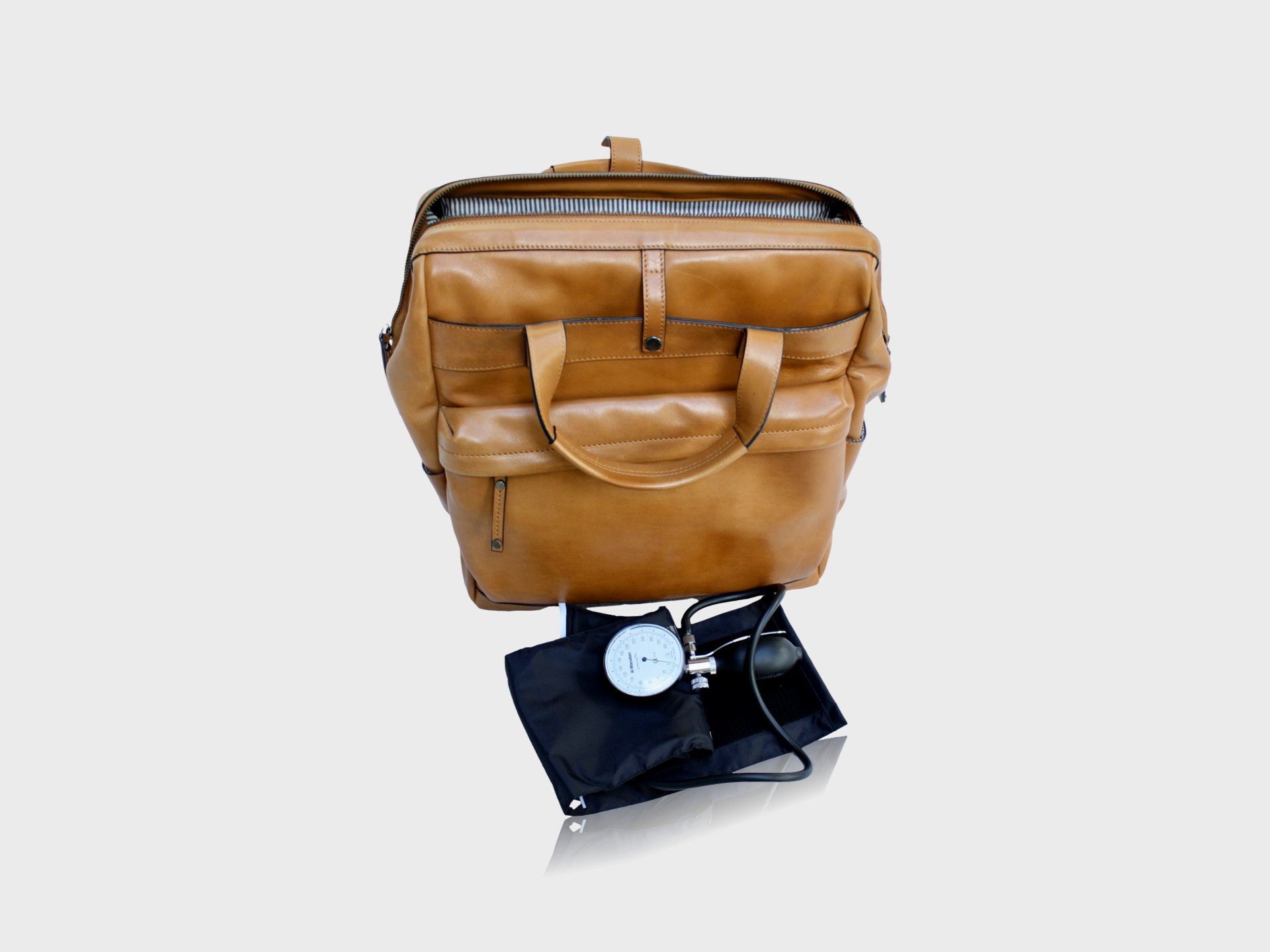 McFermoir zipper cognac met bloeddrukmeter