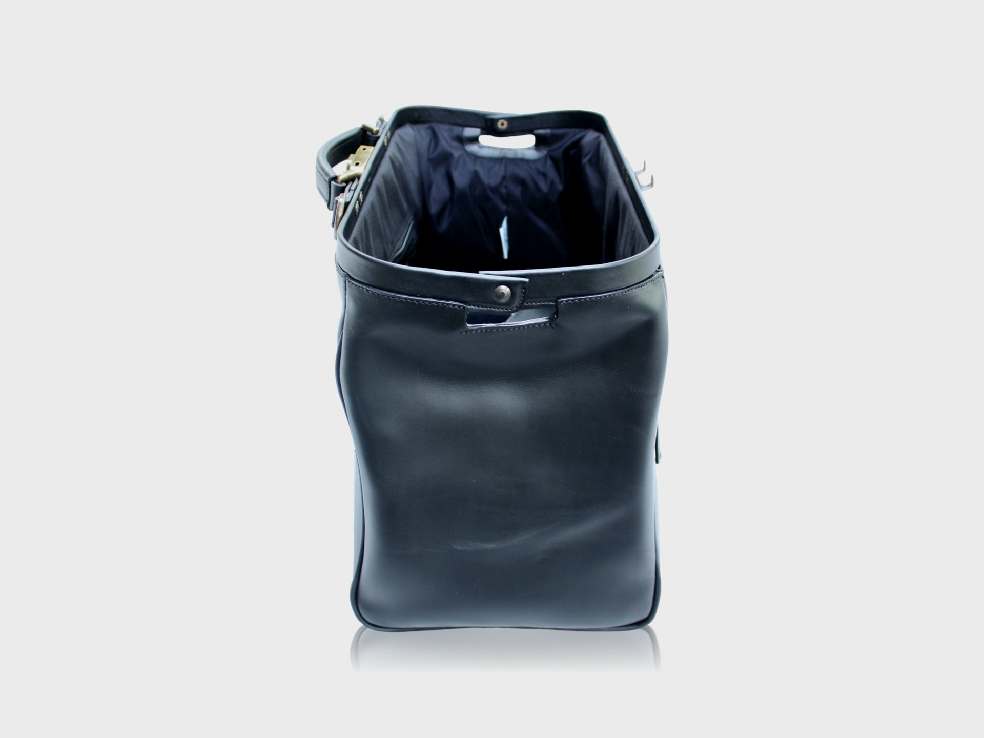 McFermoirWoutbasiczwartopenzijkant