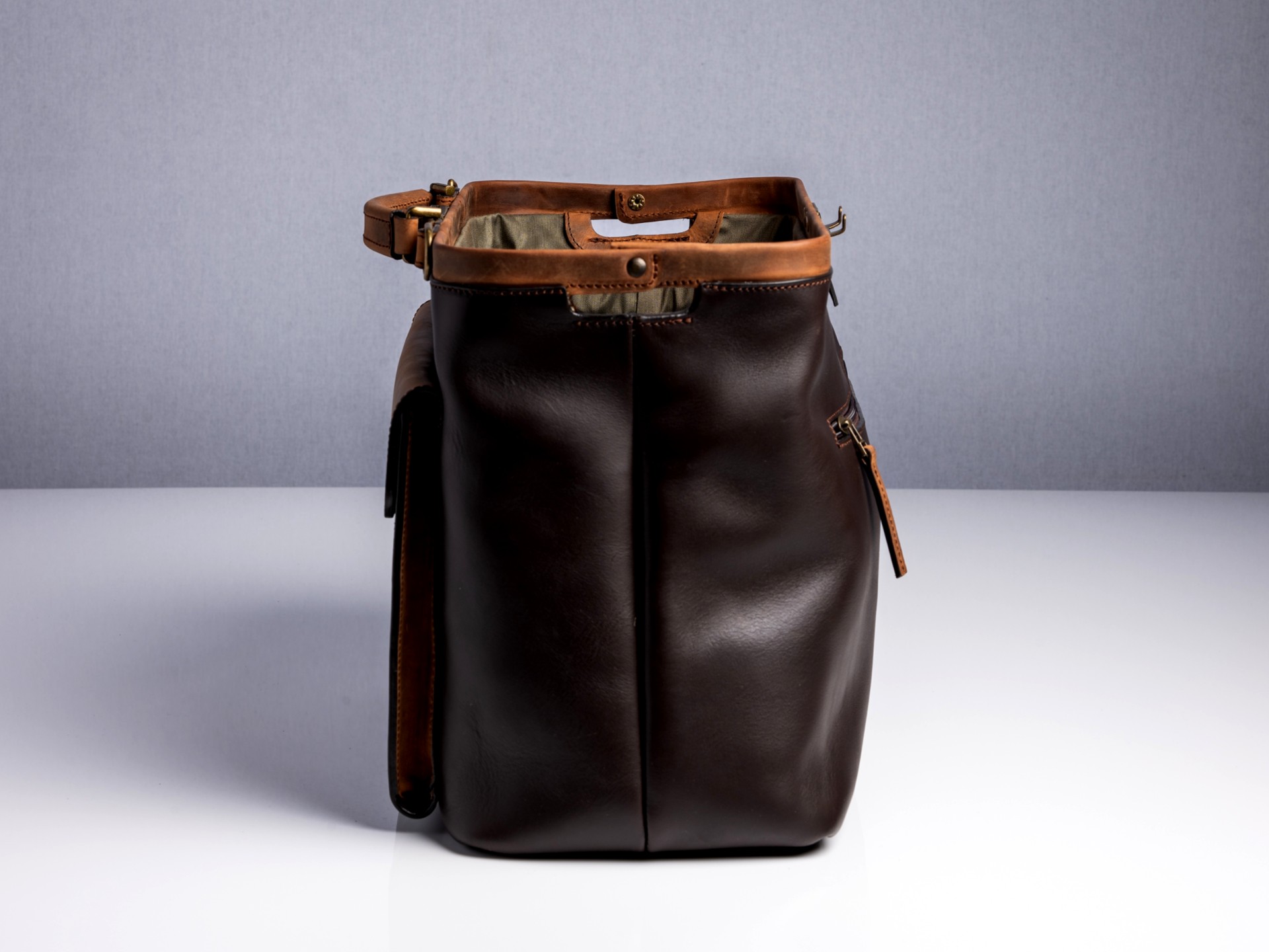 McFermoir Arzttasche A4 Wout 133014-73 Dark Brown mit Ranger – Bild 2